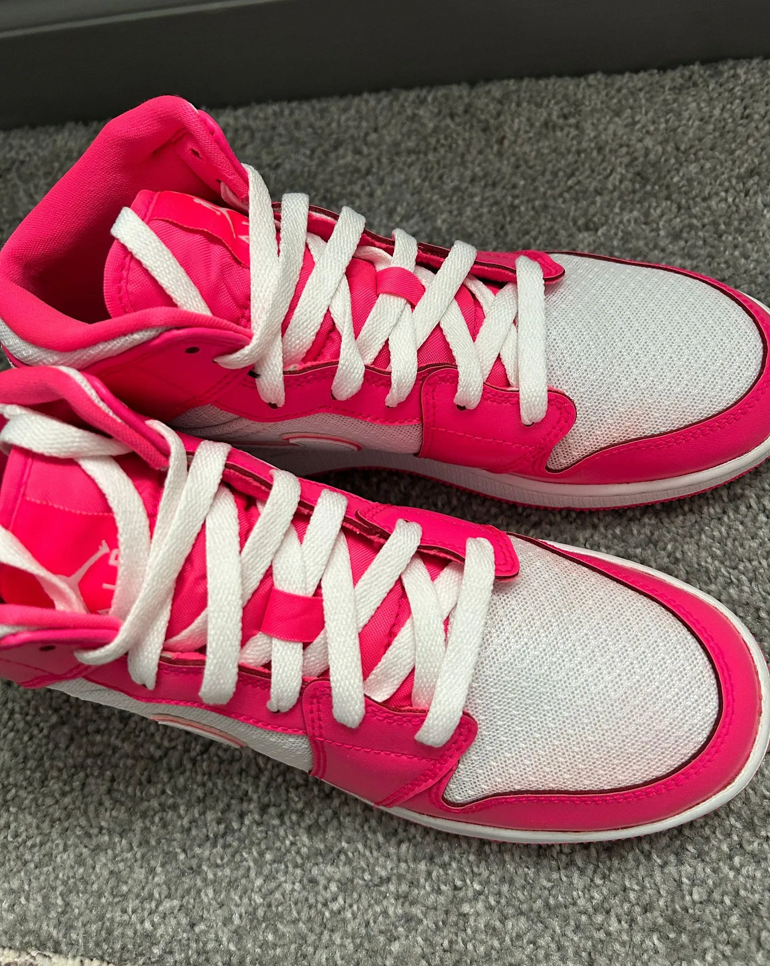 Air Jordan 1 Mid - Image 4