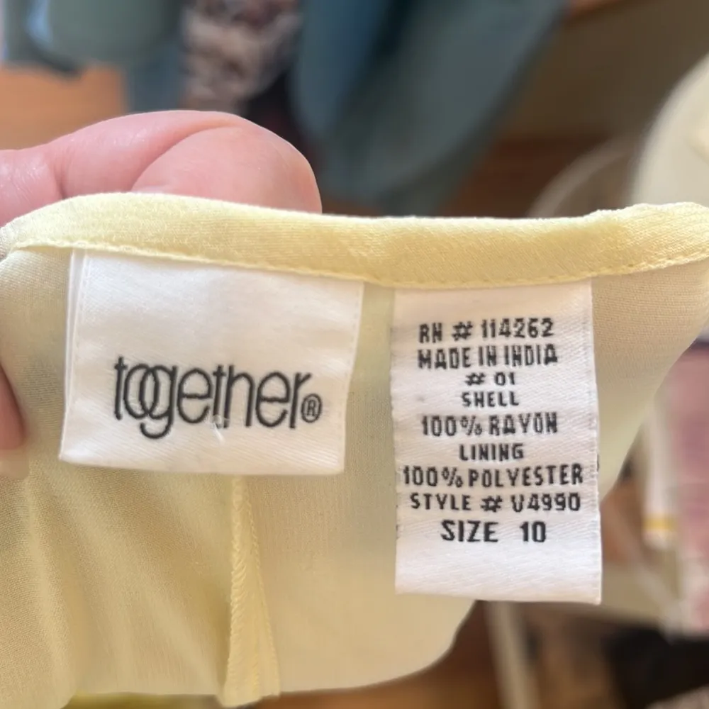 Together floral maxi dress, side zip, tie at waist, Size 10 Yellow - Image 5