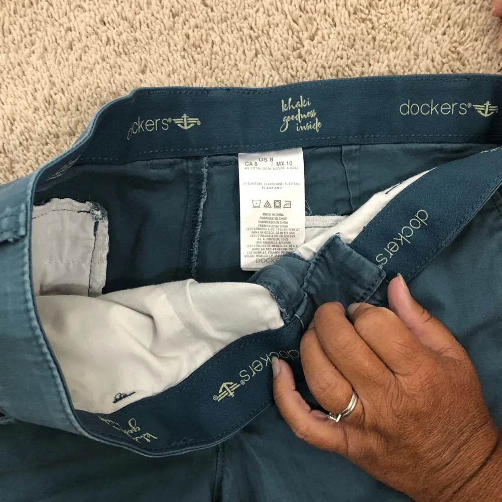 Dockers Blue Flat Front Chino Shorts size 8 - Image 3