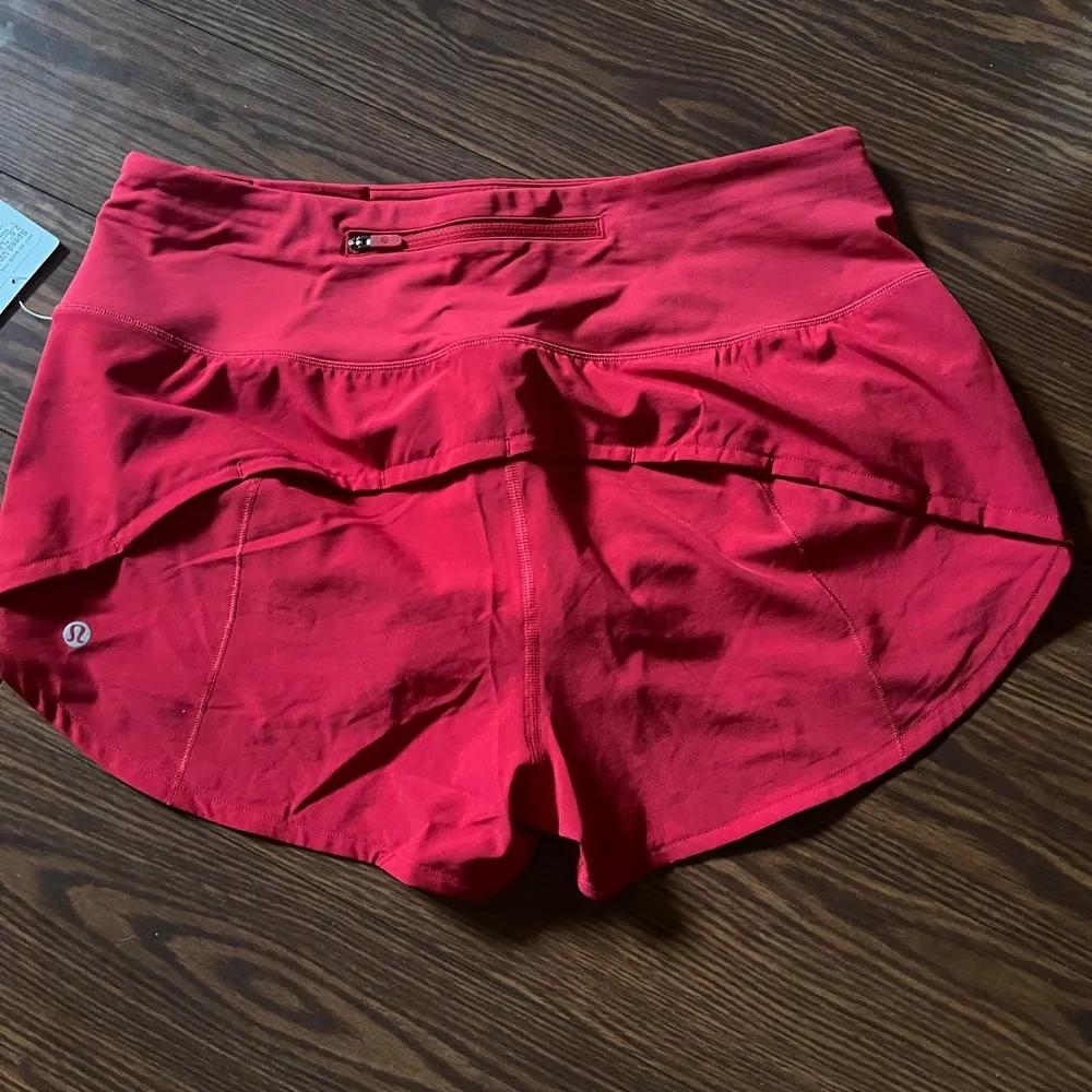 Lululemon Red Speed up 2.5 shorts - Image 3
