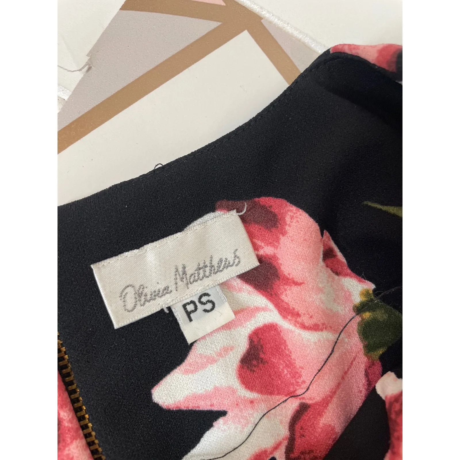 Olivia Matthews Black & Pink Floral Bell Sleeve Mini Sheath Dress Size S - Image 3