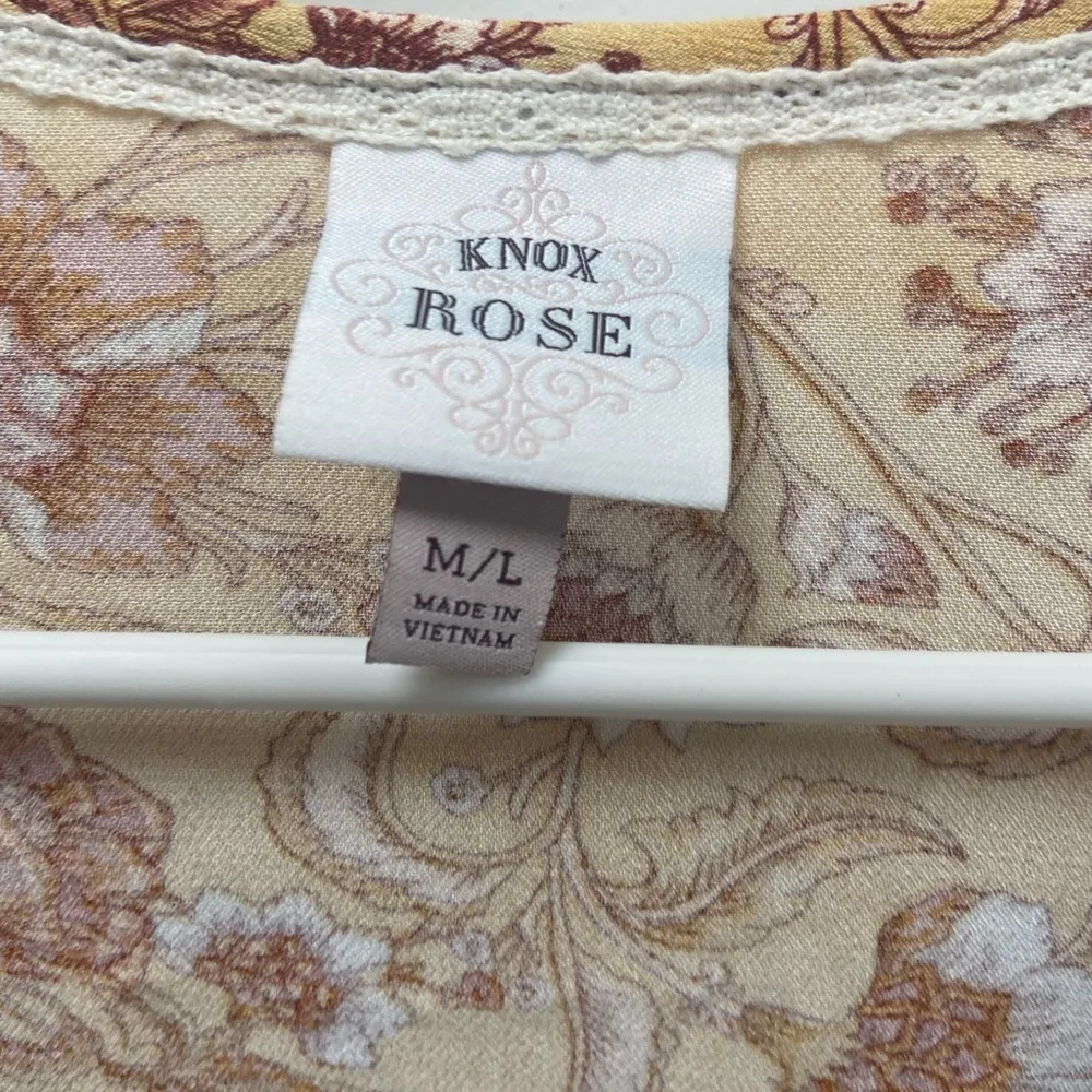 Knox Rose medium, large, caftan, orange and red very pretty $40 - Image 3