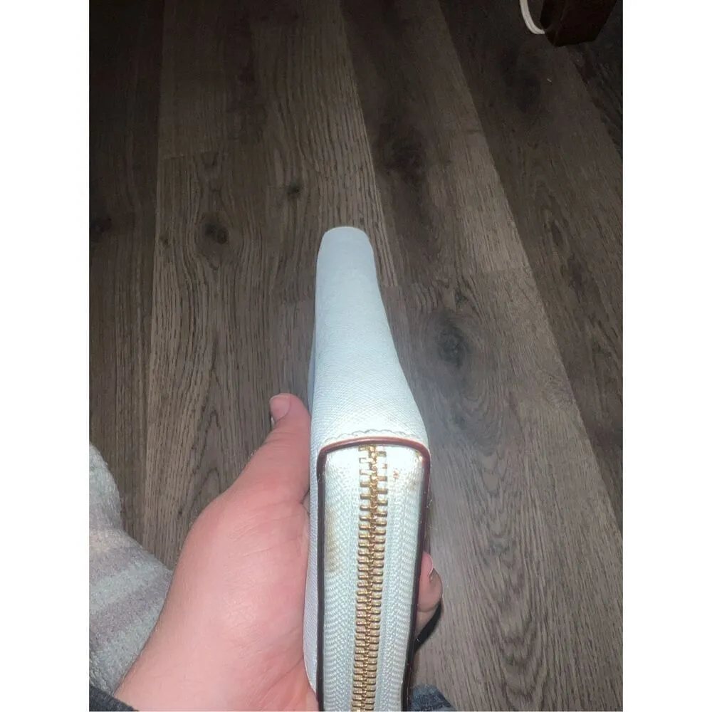 Kate Spade Light Blue Zip Around Wallet Preowned - Image 13