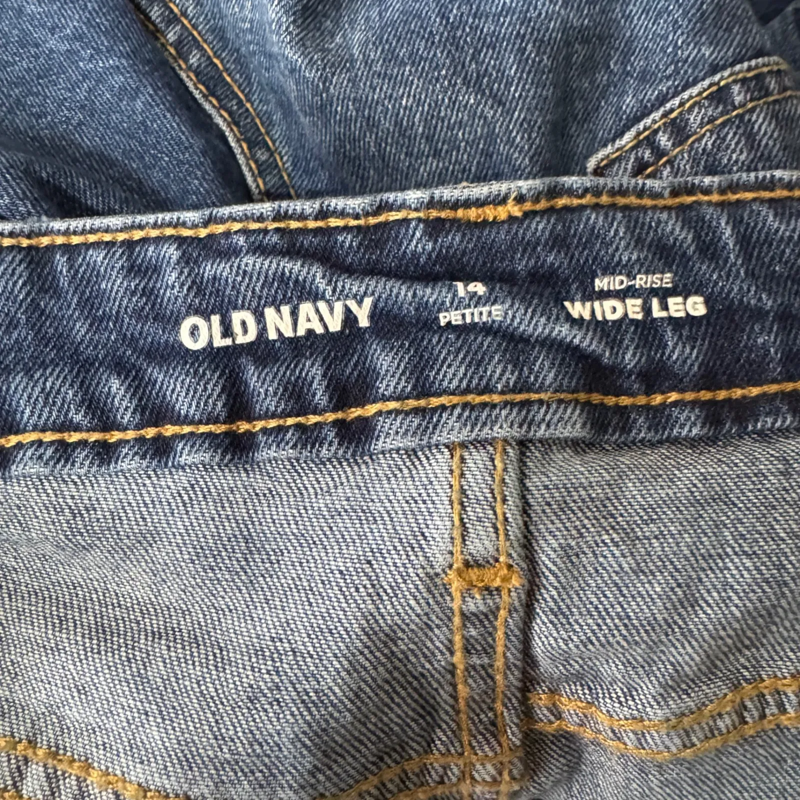 Old Navy Mid Rise Wide Leg Petite Jeans Dark Wash Size 14 - Image 6