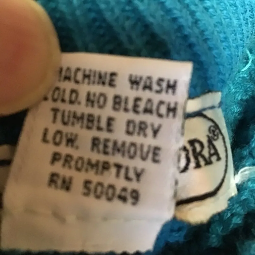 Vintage 90s oversized blue sweater Size M - Image 3