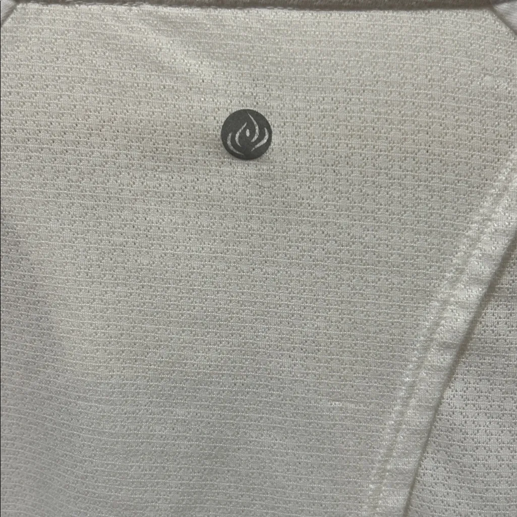 Apana Long Sleeve Yoga Shirt – Size M - Image 4