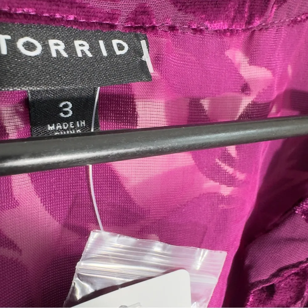 Torrid Burgundy Floral Long Sleeve Velvet Bo Hilo V Neck Size 3X 22-24 N… - Image 10