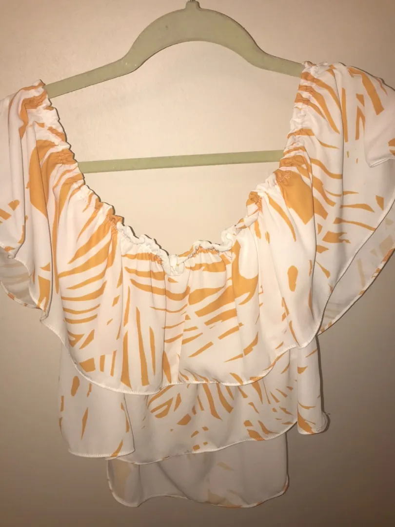 NWT Off The Shoulder Crop Top - Image 2