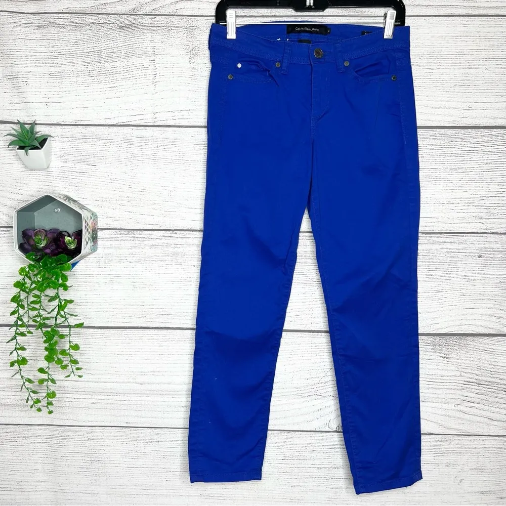 Calvin Klein Jeans Skinny Crop Royal Blue Jeans 
Women’s Size 4 - Image 2