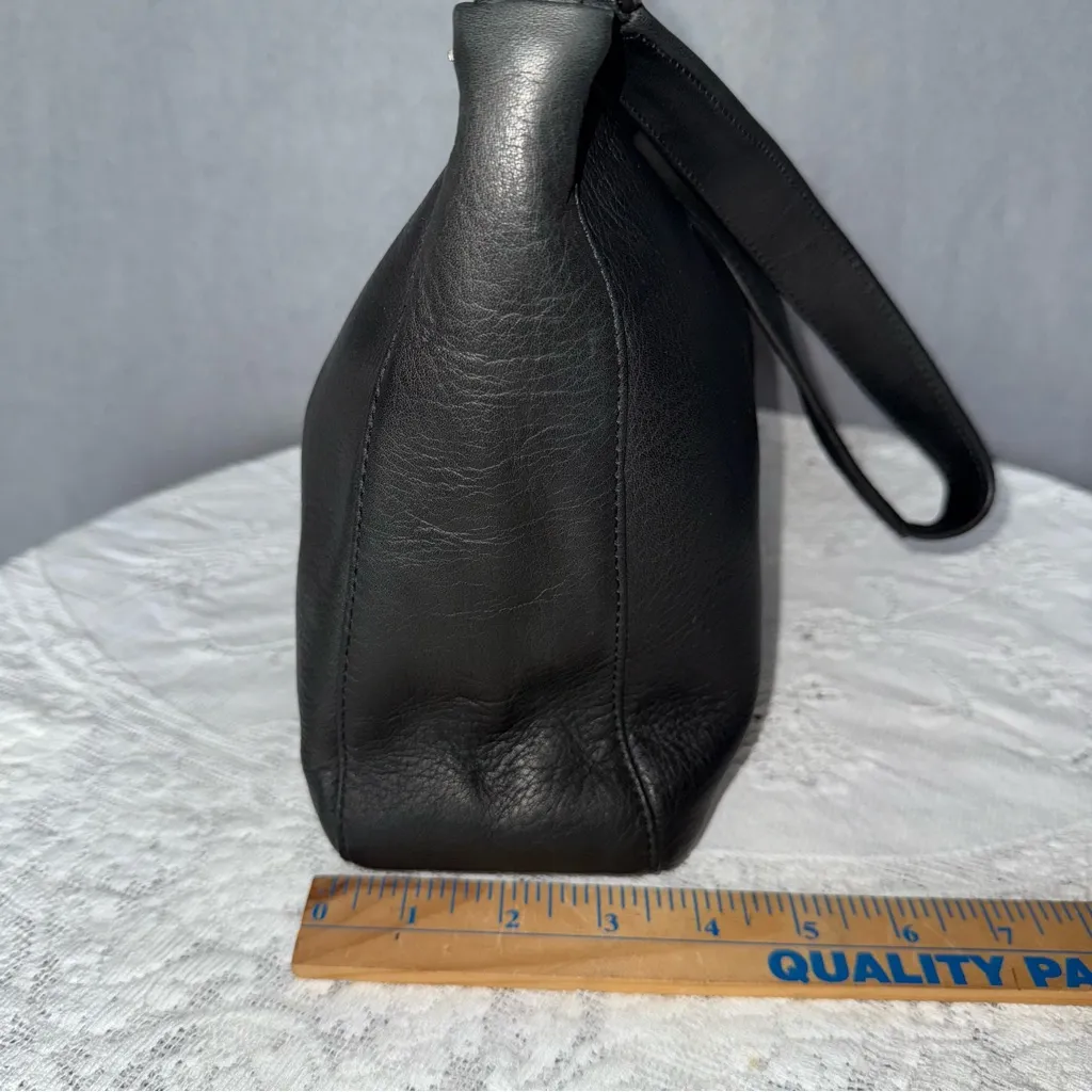 American Angel‎ Vintage Elegant Black Soft Leather Shoulder Bag purse like new - Image 4