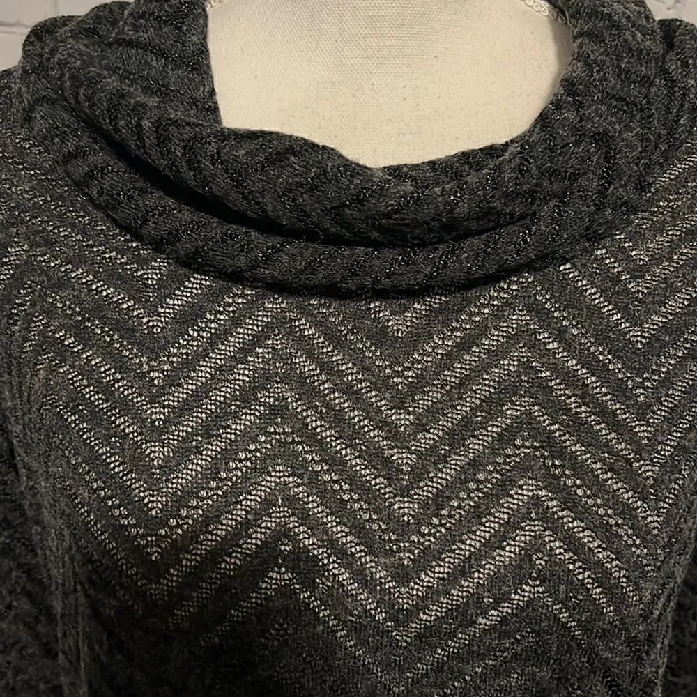 AB Studio - Gray Sweater - Asymmetrical Bottom - XL - Image 2