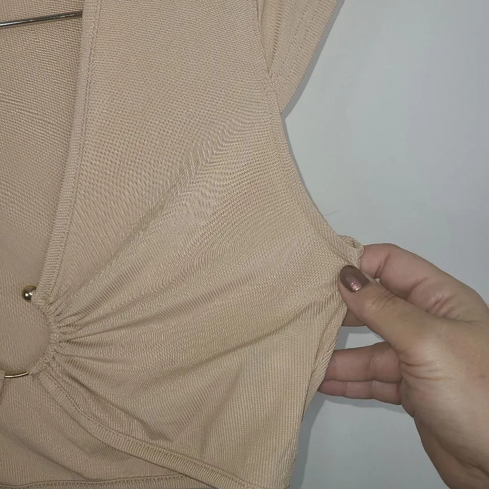 Shein Crop Top with Metal U Ring Deep V Neck - Image 3