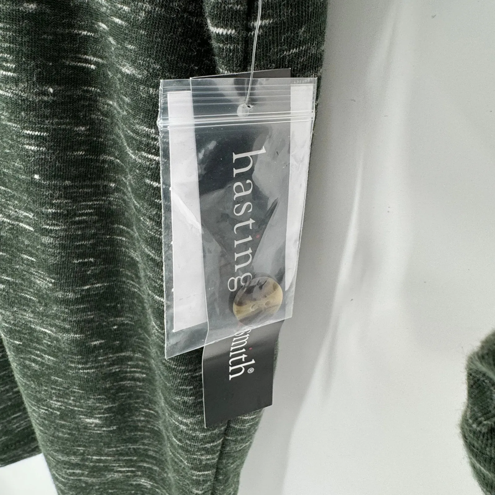 Hastings & Smith blouse PL pleat crossover V neck 3/4 sleeve olive green NEW - Image 6