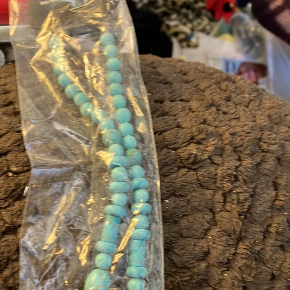 FINAL MARKDOWN Turquoise like necklace - Image 3