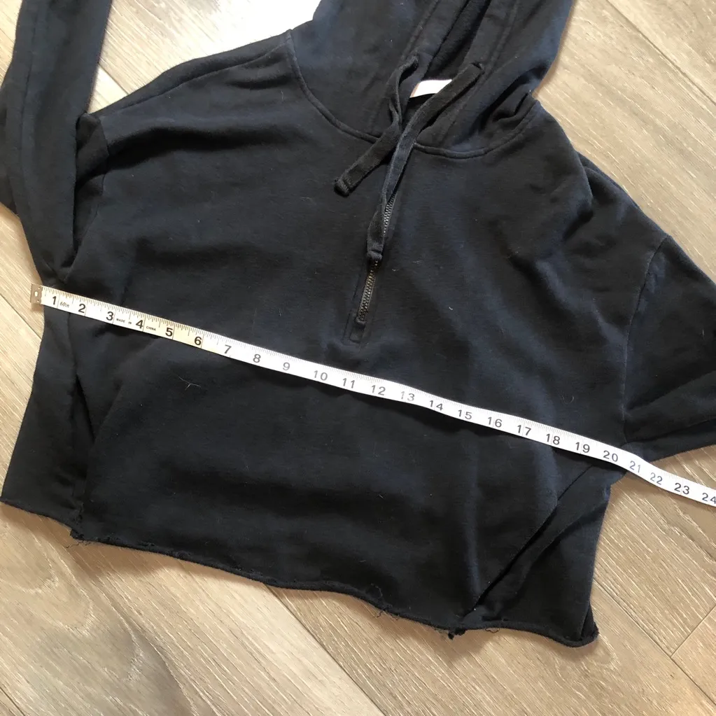 Fabletics Hallie Terry Cloth Black Lightweight Crop Hoodie Size Small With Hood - Image 6