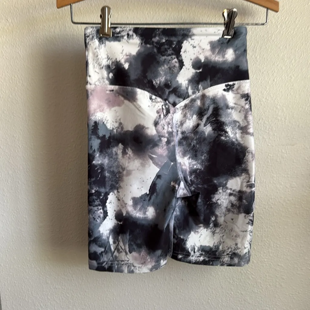 BALANCE COLLECTION SHORTS. - Image 4