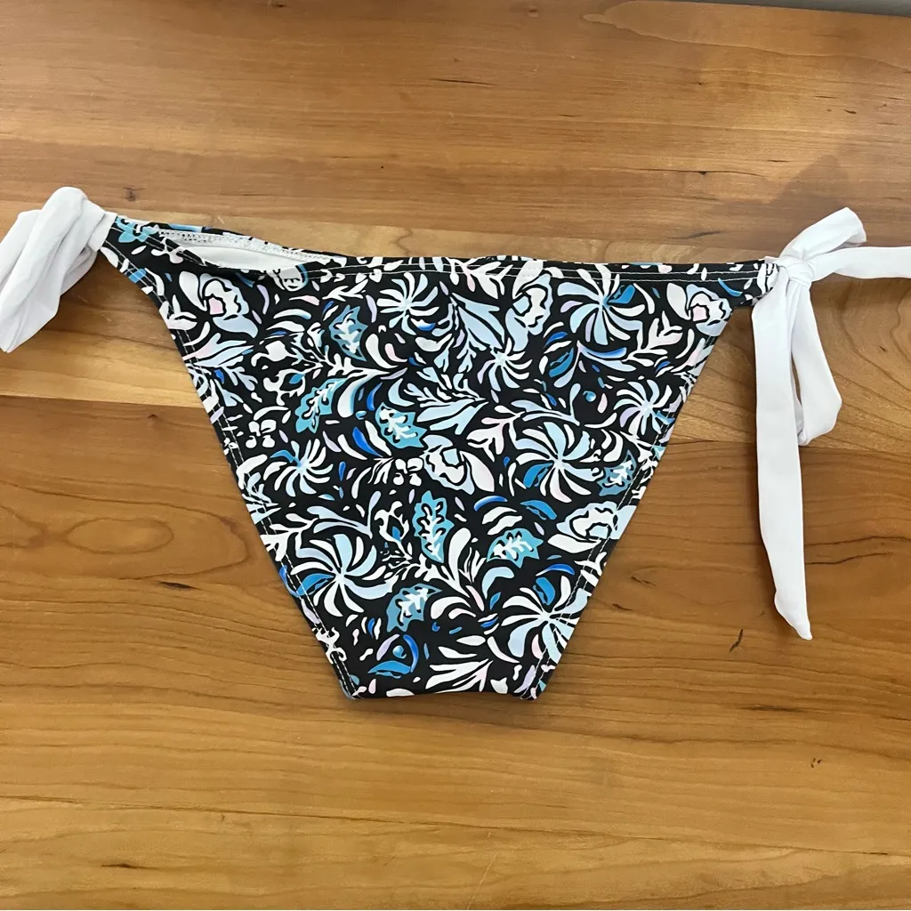 Source Unknown Women’s Juniors‎ Unbranded Side Tie Bikini Bottoms Blue White Floral Size Large - Image 6