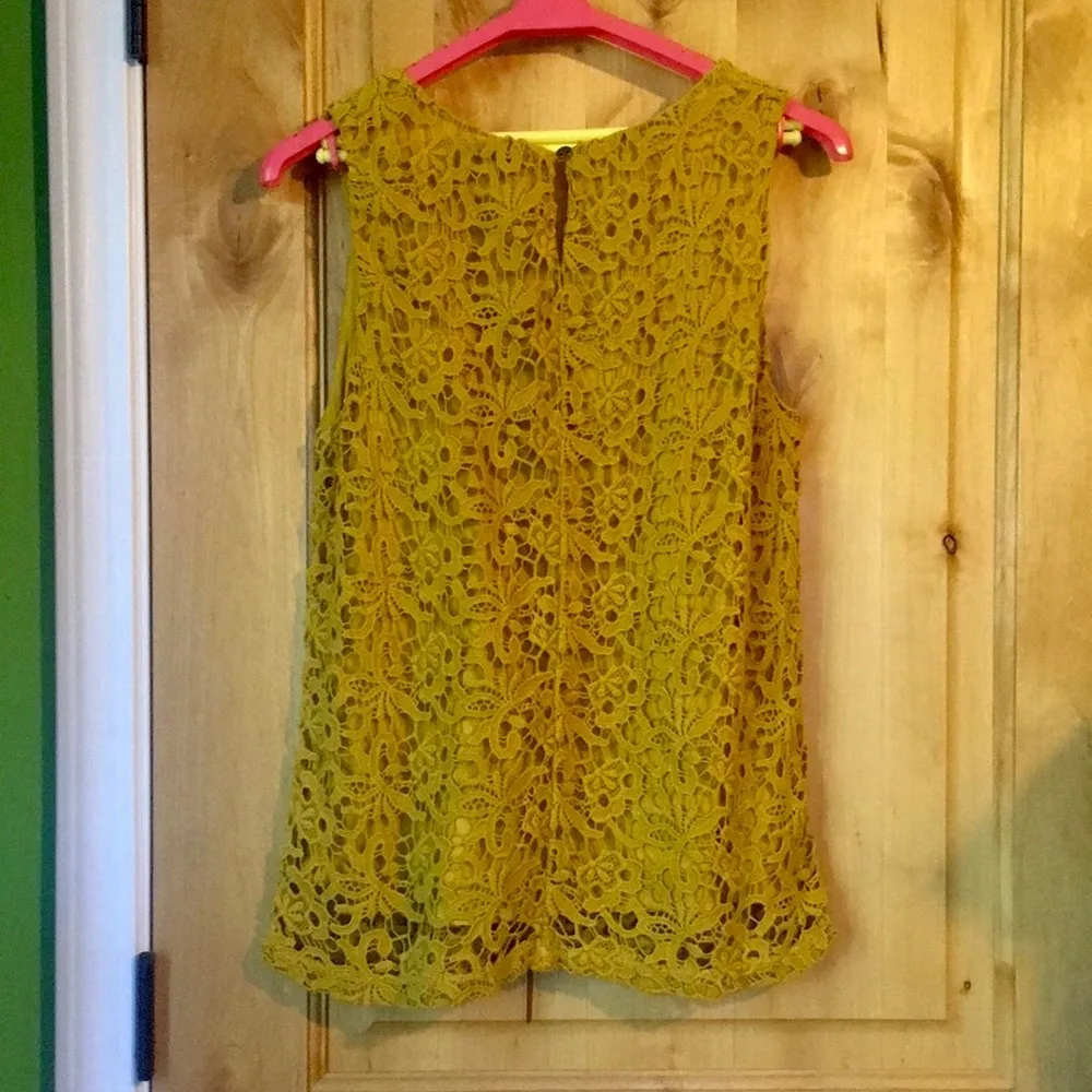 LUCKY BRAND Mustard Crochet Overlay Tank Top EUC S - Image 7
