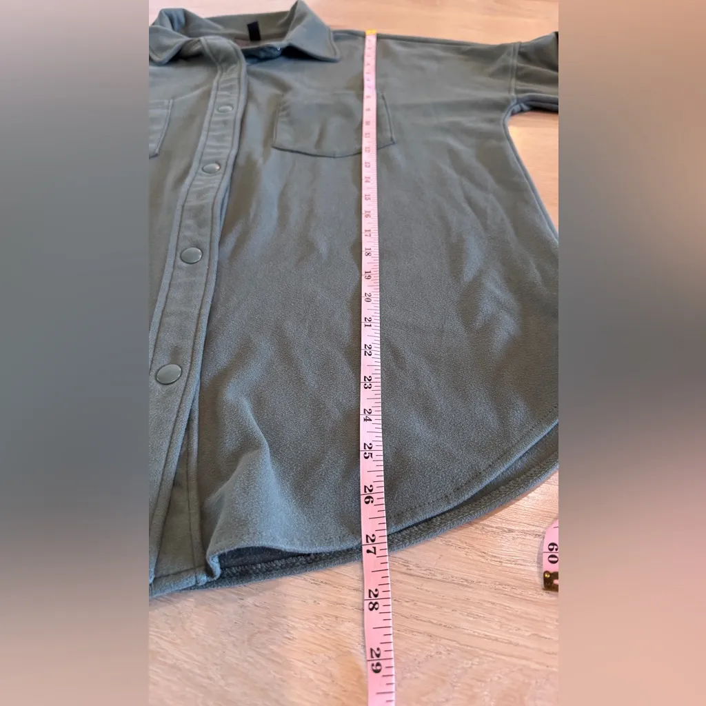 Mondetta lightweight fleece long sleeve button up green size medium - Image 6