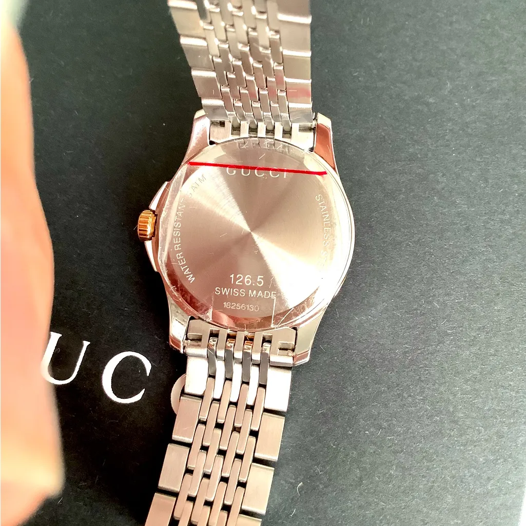 BEAUTIFUL ladies GUCCI watch w/ diamonds 💎💎 - Image 4