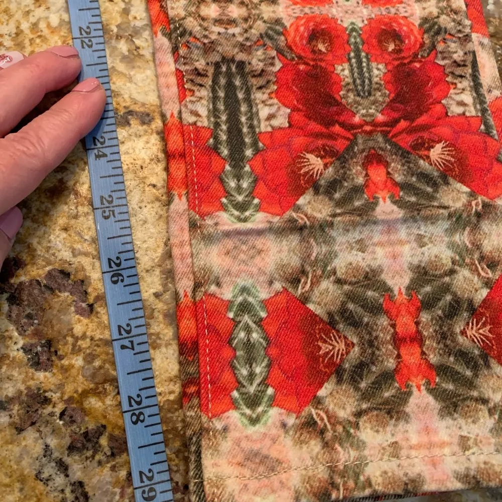 Levi's Women's 28x30 Skinny Jeans - Floral Print, Modern Rise, Demi Curve Fit - Image 9