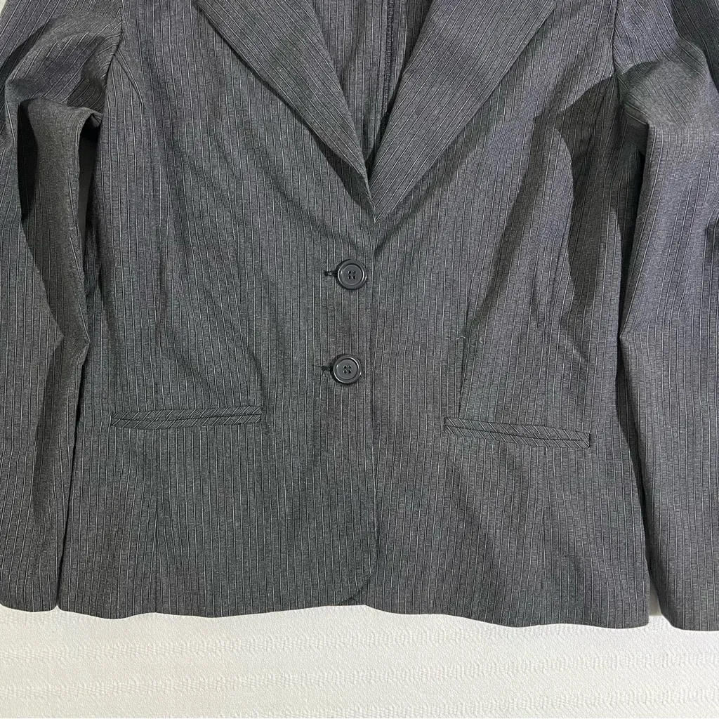 Courtenay Women’s Tweed Blazer Size 10 Gray Business Office Siren Professional - Image 4