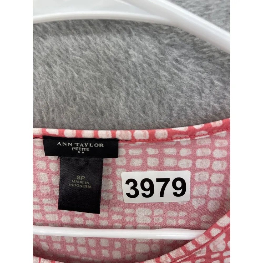 Ann Taylor Women's Blouse 3/4 Sleeve Small Petite Pullover Pink White Squares - Image 8