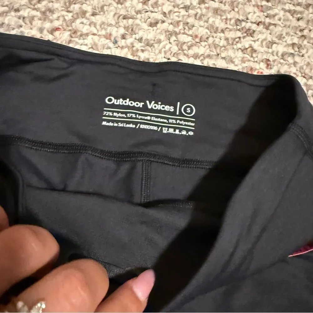 NWT Outdoor Voices Black Move Free 6" Short in Black- Size Small - Image 10