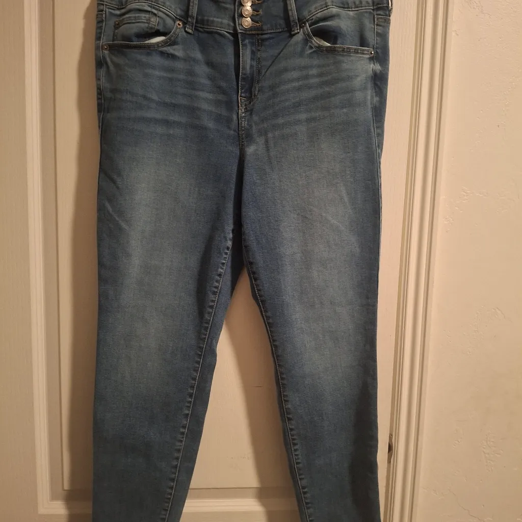 Torrid Sz 16R Women's Blue Jeans - Image 4
