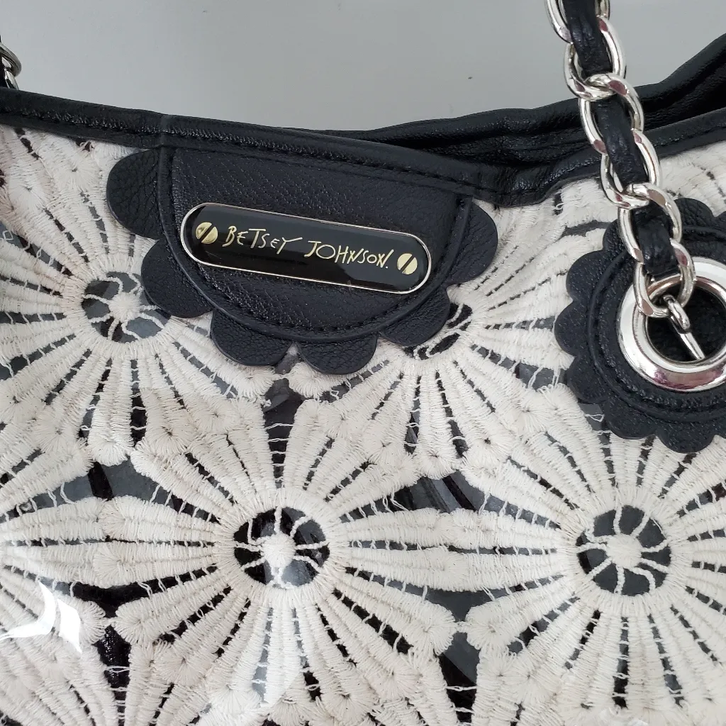 BETSEY JOHNSON Crochet White Flowers PVC Tote Bag Chain Straps Pink Floral In - Image 5
