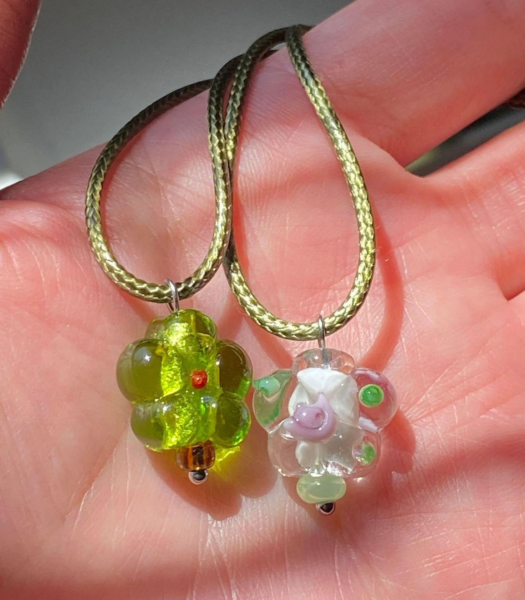 cute retro boho cottage fairy style lampwork glass clear flower necklace 💐🩷 - Image 6