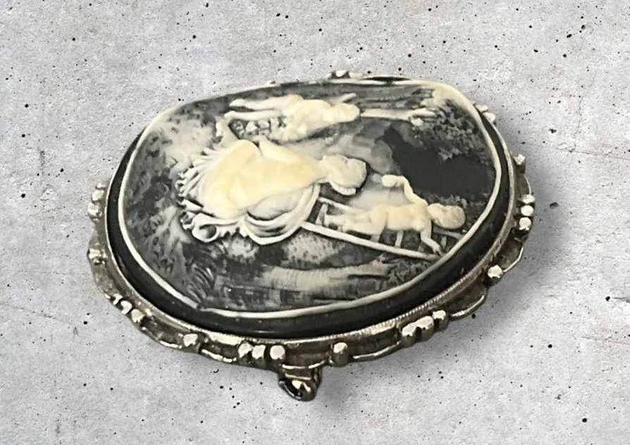 Vintage Victorian Style Raised Cameo Woman Cherubs Angels Brooch Pin Garden Gray - Image 7