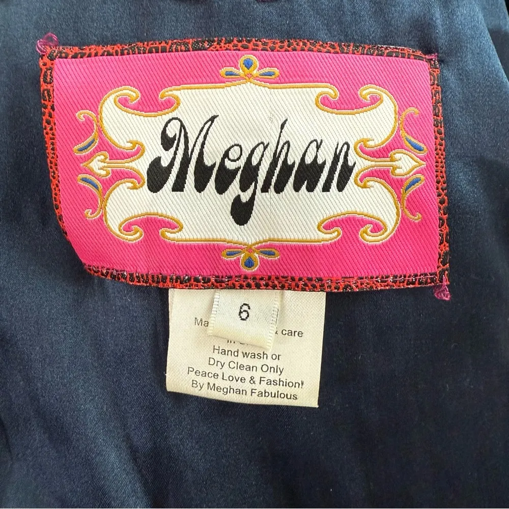 Meghan LA Fabulous Navy Blue Gold Metallic V - Image 6