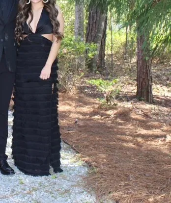 Boutique Black Formal Dress - Image 3