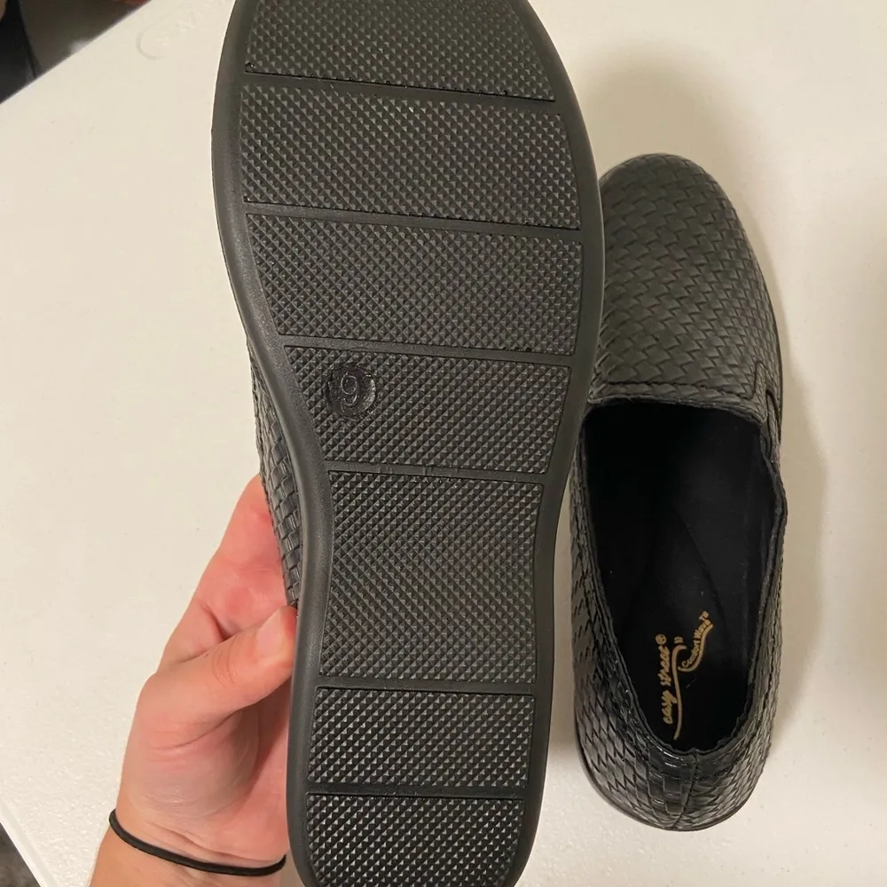 NWOT‎ | Easy Street women’s comfort wave slip on loafers — size 9 - Image 5