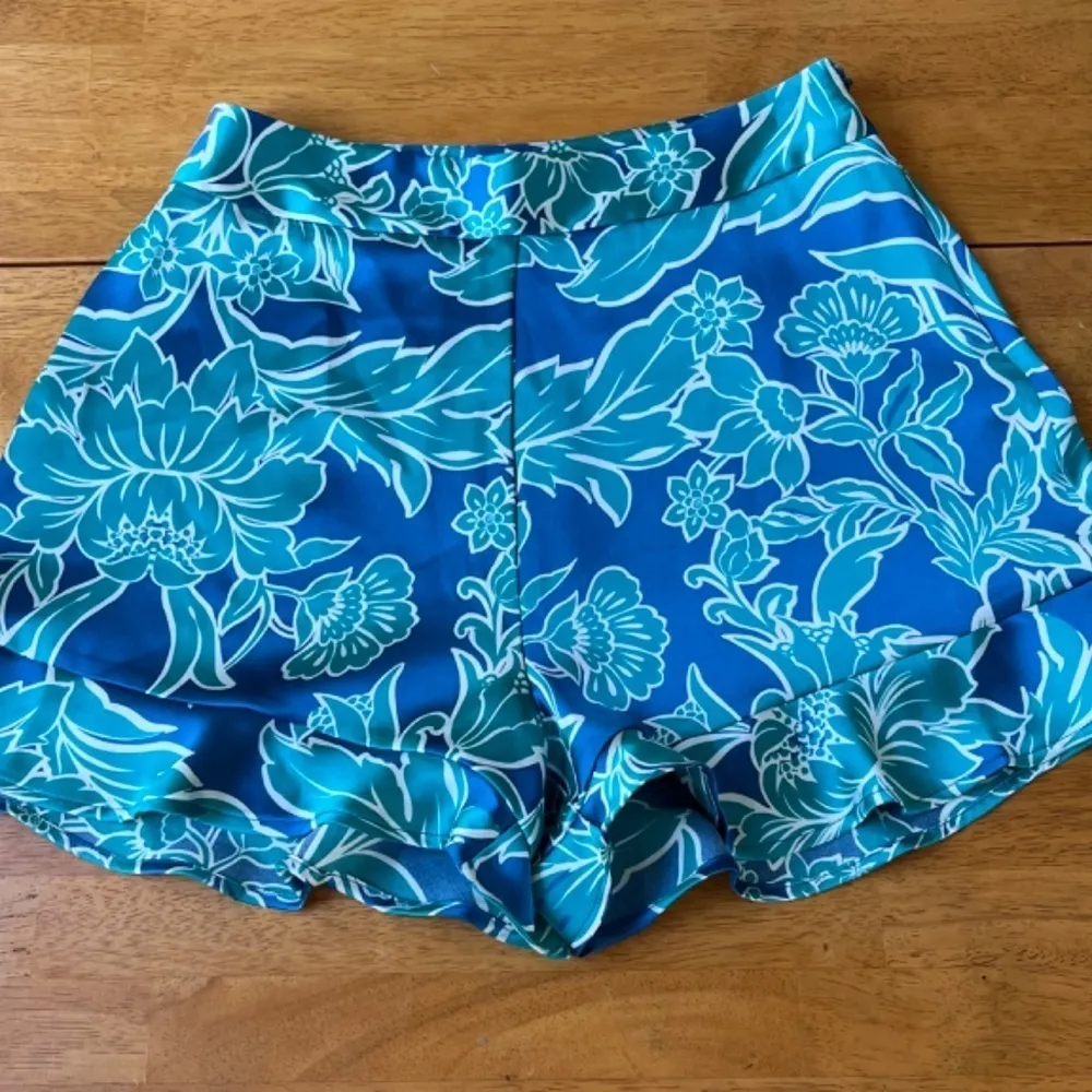 House of Harlow Floral‎ Satin Silk Boho Chic Lounge Casual Shorts Luxury, Size S White - Image 12