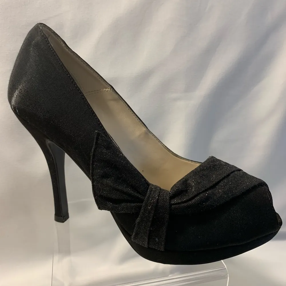 Caparros NWOT  Platform Evening Shoe - Image 3