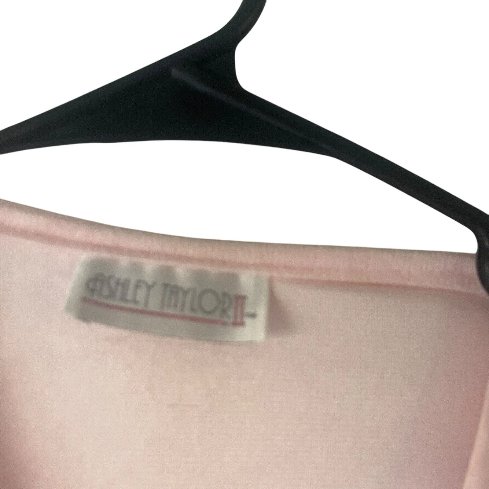 Ashley Taylor II Vintage 70s Size Medium‎ Pink Coquette Lace Belted Long Robe - Image 4