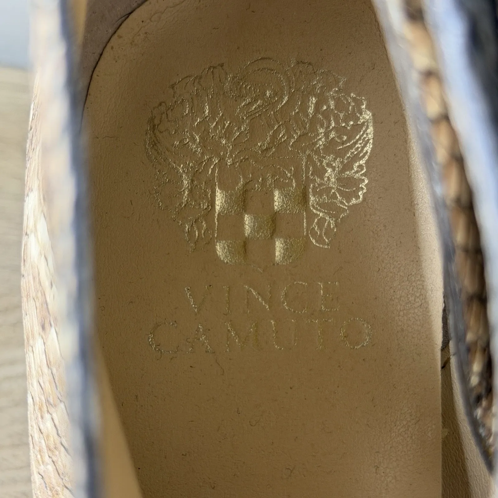 Vince Camuto Sestrind Snakeskin Ankle Boots Heeled Pointed Toe Booties Size 9 - Image 8