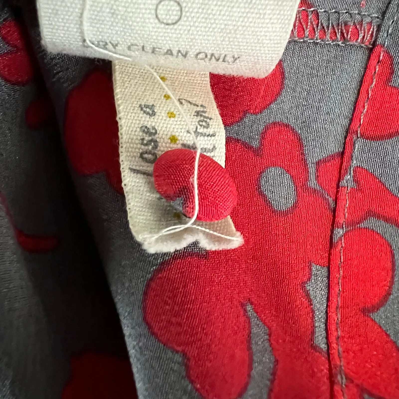 Fossil Red Gray 3/4 Sleeve V Neck Silk‎ Blouse Size Medium - Image 9