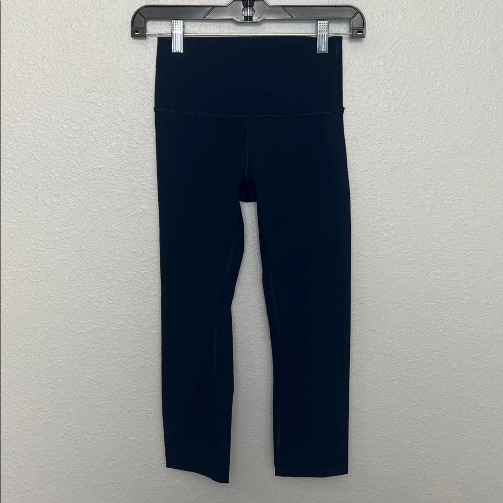 Lululemon  Wunder Under Cropped Legging Blue Size 4 - Image 4