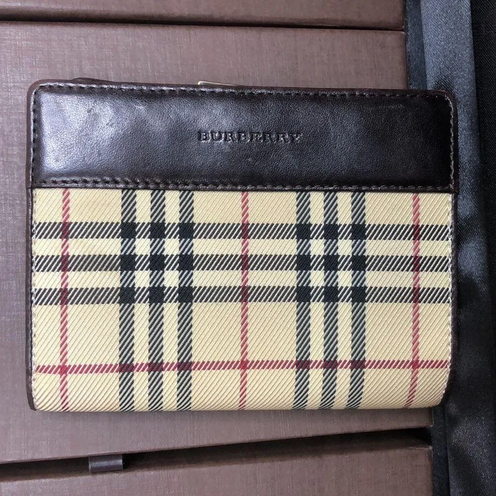 BURBERRY Nova Check Compact Brown Leather and Canvas Kisslock Wallet - Image 16