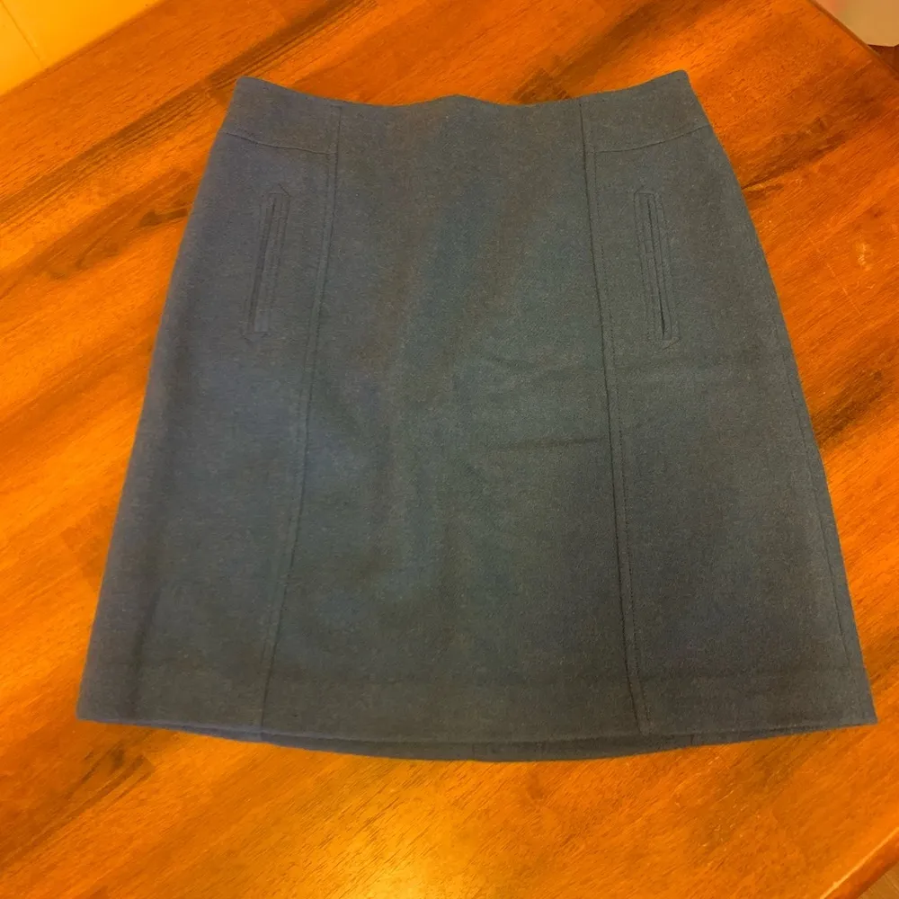 Talbots mini Skirt Size 6 Cerulean Blue Wool mix Lined Front Pockets Office - Image 2