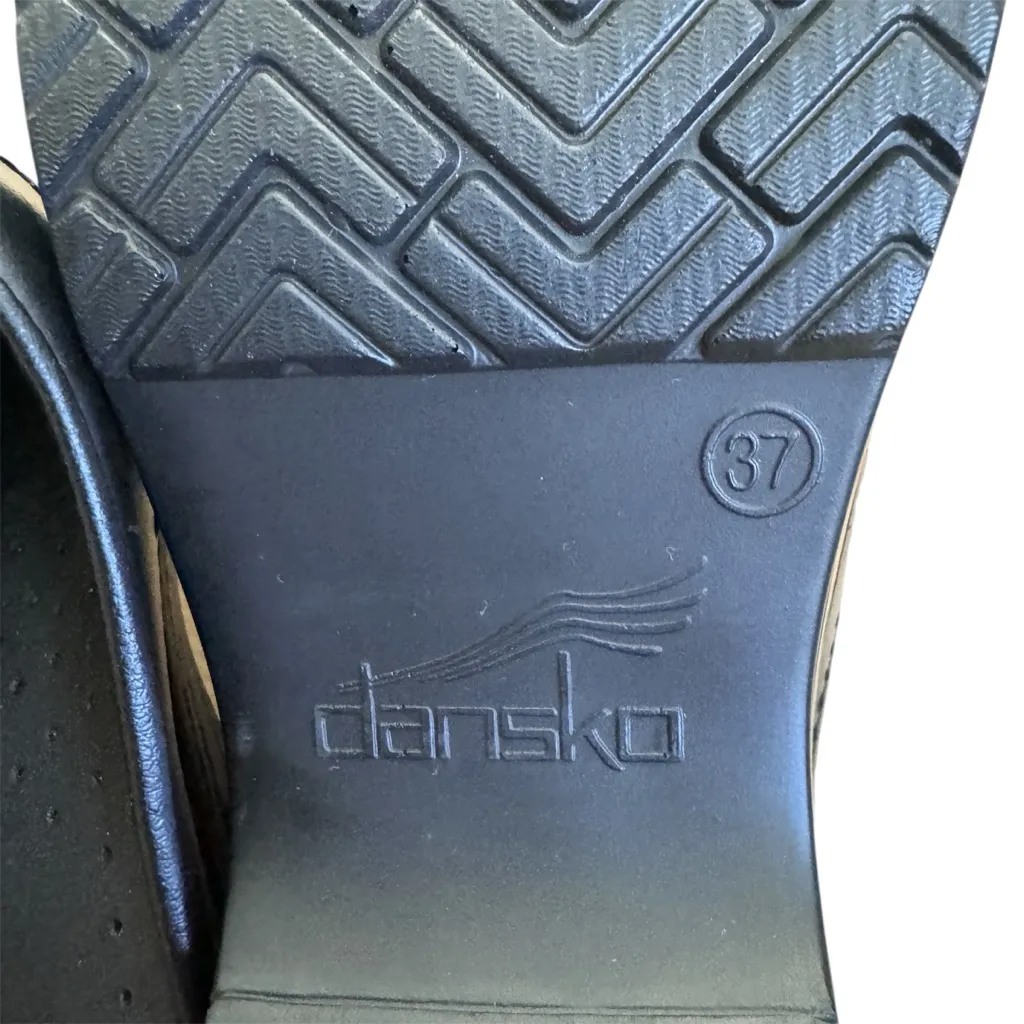 Dansko  black 2” mule platform clogs NEW - Image 4