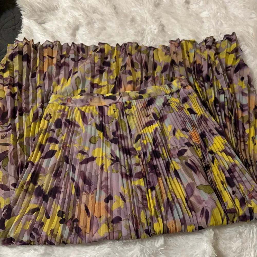 Club Monaco Purple and Yellow Floral Maxi Skirt - Image 9