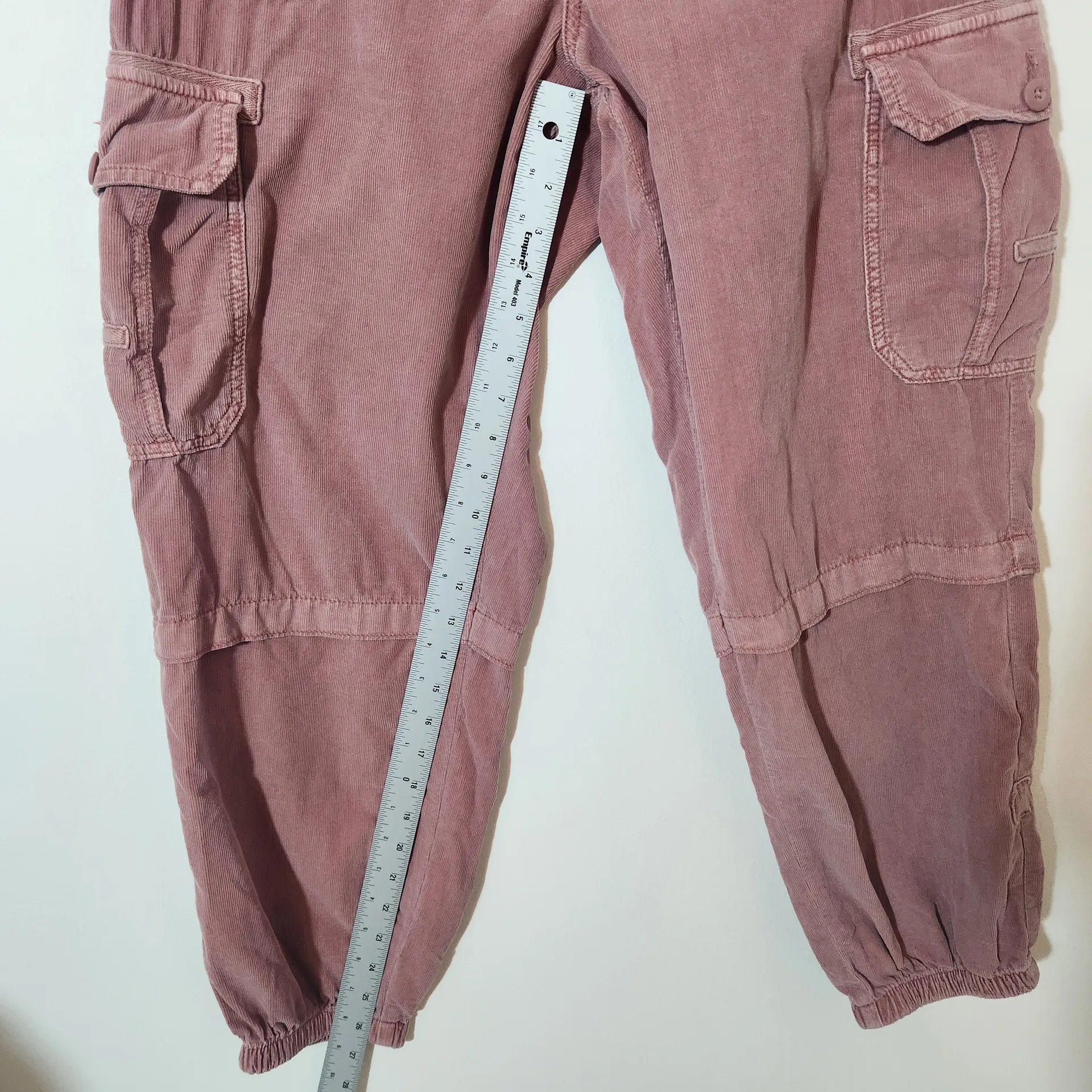 American Eagle Pink Corduroy Cargo Joggers Size 14 - Image 8
