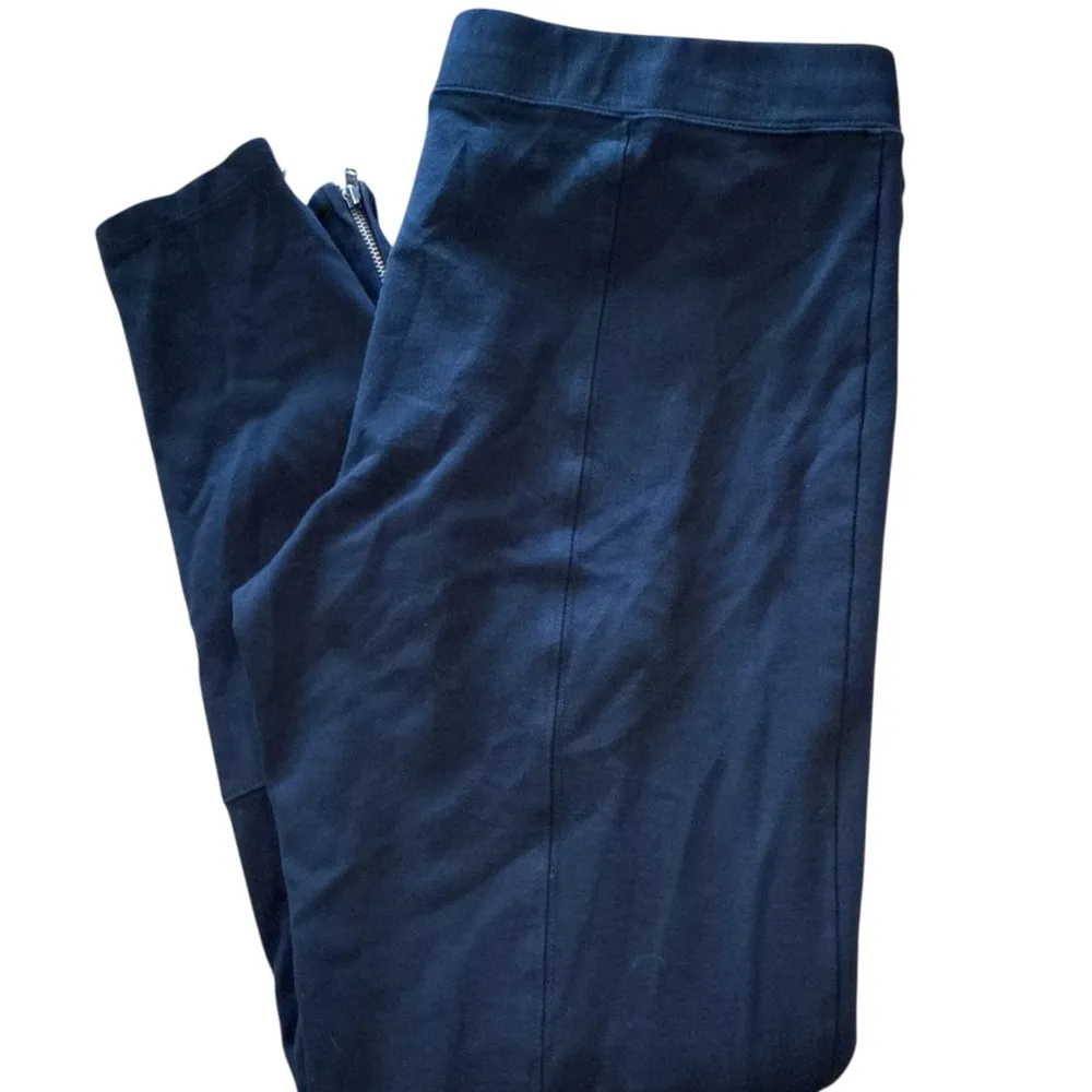 Express Black Leggings with Zipper Accents - Image 6