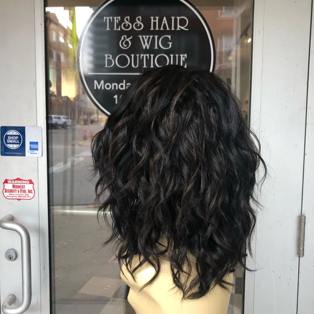 Wig short wavy swisslace lacefront wig Black - Image 4