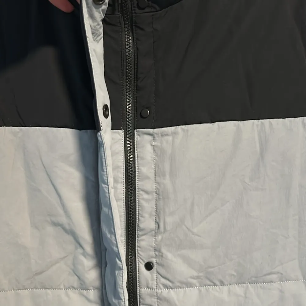 NWOT Everlane The Renew Vest - Image 4