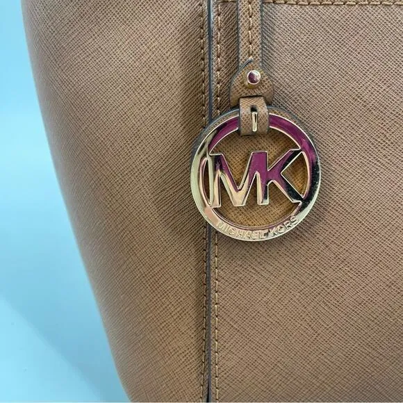 Michael Kors Tote Jet‎ Set Medium Top Zip Snap Pocket Tan - Image 9
